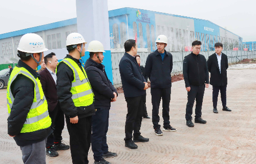 南溪經(jīng)開(kāi)區(qū)黨工委副書(shū)記、管委會(huì)主任李勇一行蒞臨遠(yuǎn)東股份宜賓智能產(chǎn)業(yè)園調(diào)研指導(dǎo)